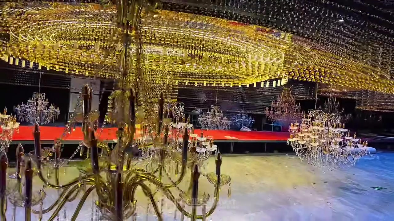 让水晶与光,成为空间的记忆点
